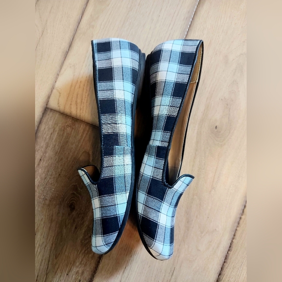 L.L. Bean women's indispensable canvas flats plaid size 8 - Picture 3 of 8